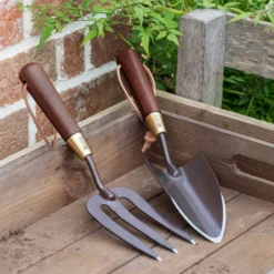 Burgon & Ball Dark Wood Hand Fork -Outdoor Living Sales Store burgon ball dark wood hand fork5019360201564 02i bq