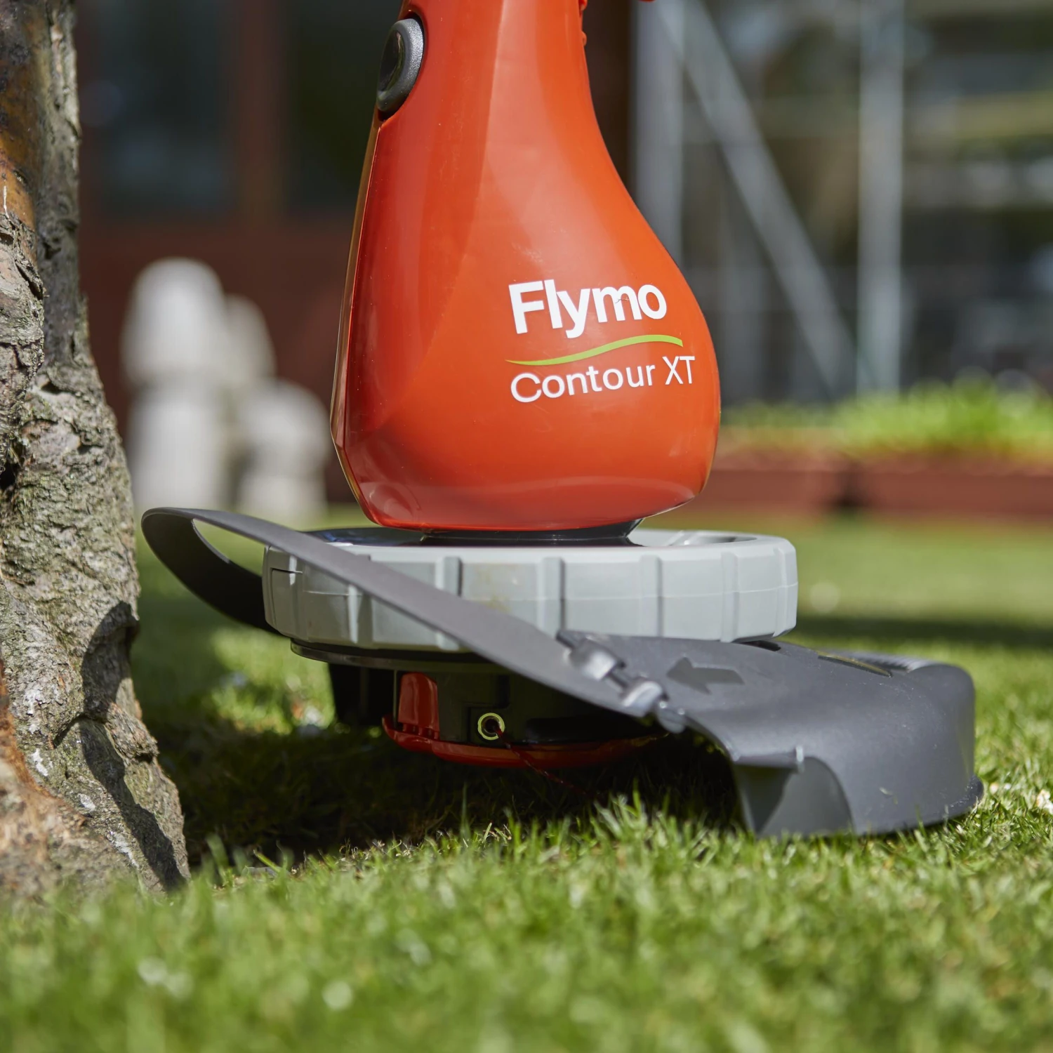 Flymo Contour XT 300W Corded Grass Trimmer 5 Flymo Contour XT 300W Corded Grass Trimmer - Image 5