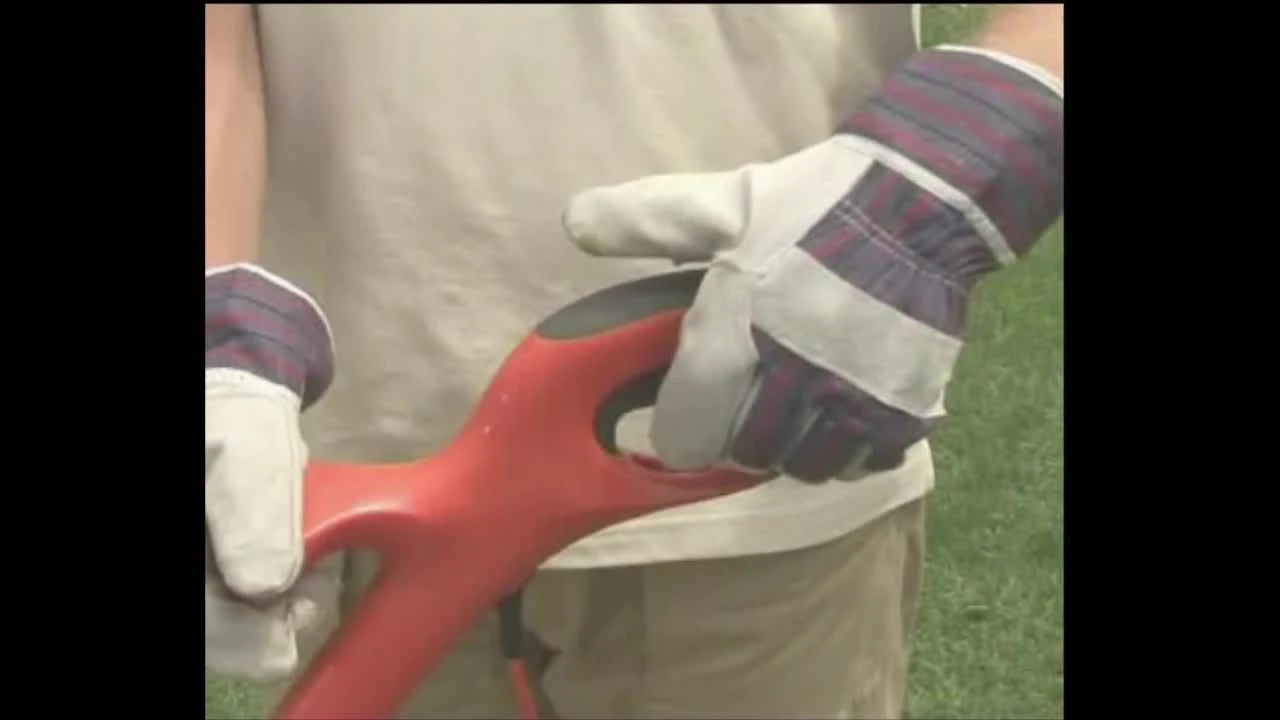 Flymo Contour XT 300W Corded Grass Trimmer 2 Flymo Contour XT 300W Corded Grass Trimmer - Image 2