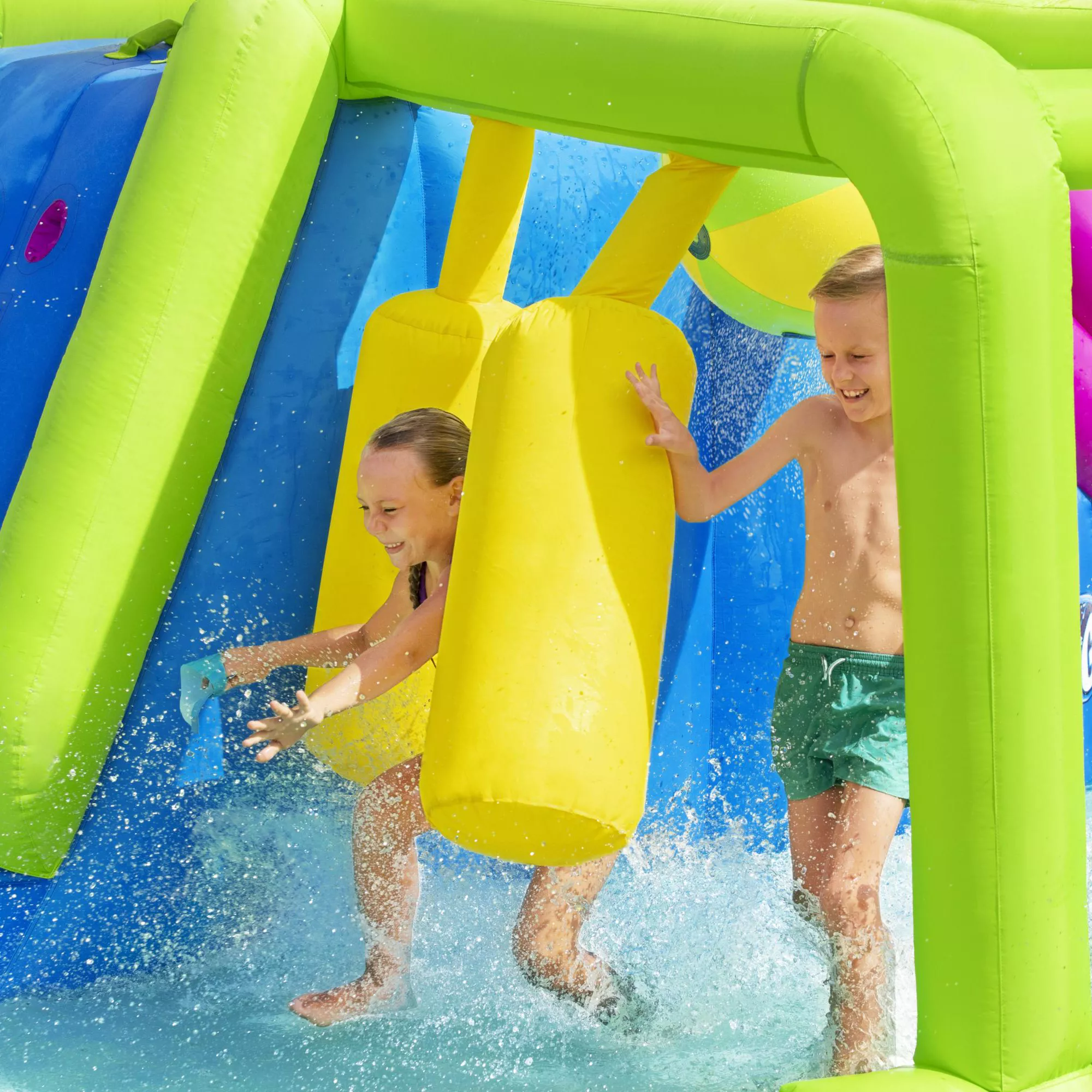H2O Multicolour Splash Course Water Park 7 H2O Multicolour Splash Course Water Park - Image 7