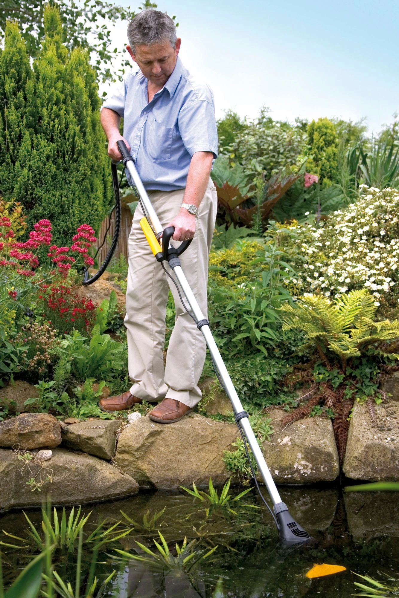 Hozelock 1752 0000 Corded Metal & Plastic Swimming Pool Vacuum Cleaners 4 Hozelock 1752 0000 Corded Metal & Plastic Swimming Pool Vacuum Cleaners - Image 4