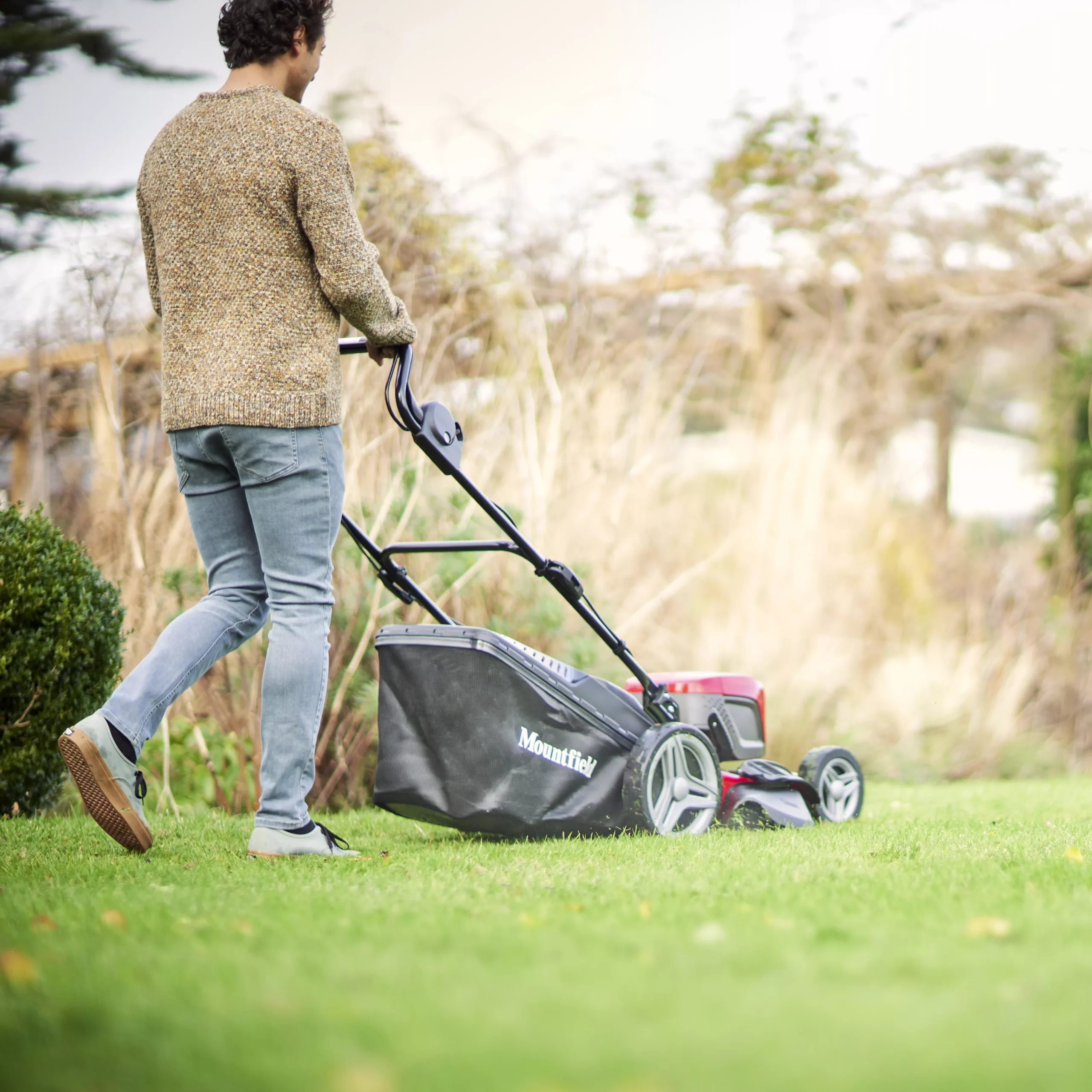 Mountfield Freedom500 Empress 46 Li Kit Cordless 48V Rotary Lawnmower 4 Mountfield Freedom500 Empress 46 Li Kit Cordless 48V Rotary Lawnmower - Image 4