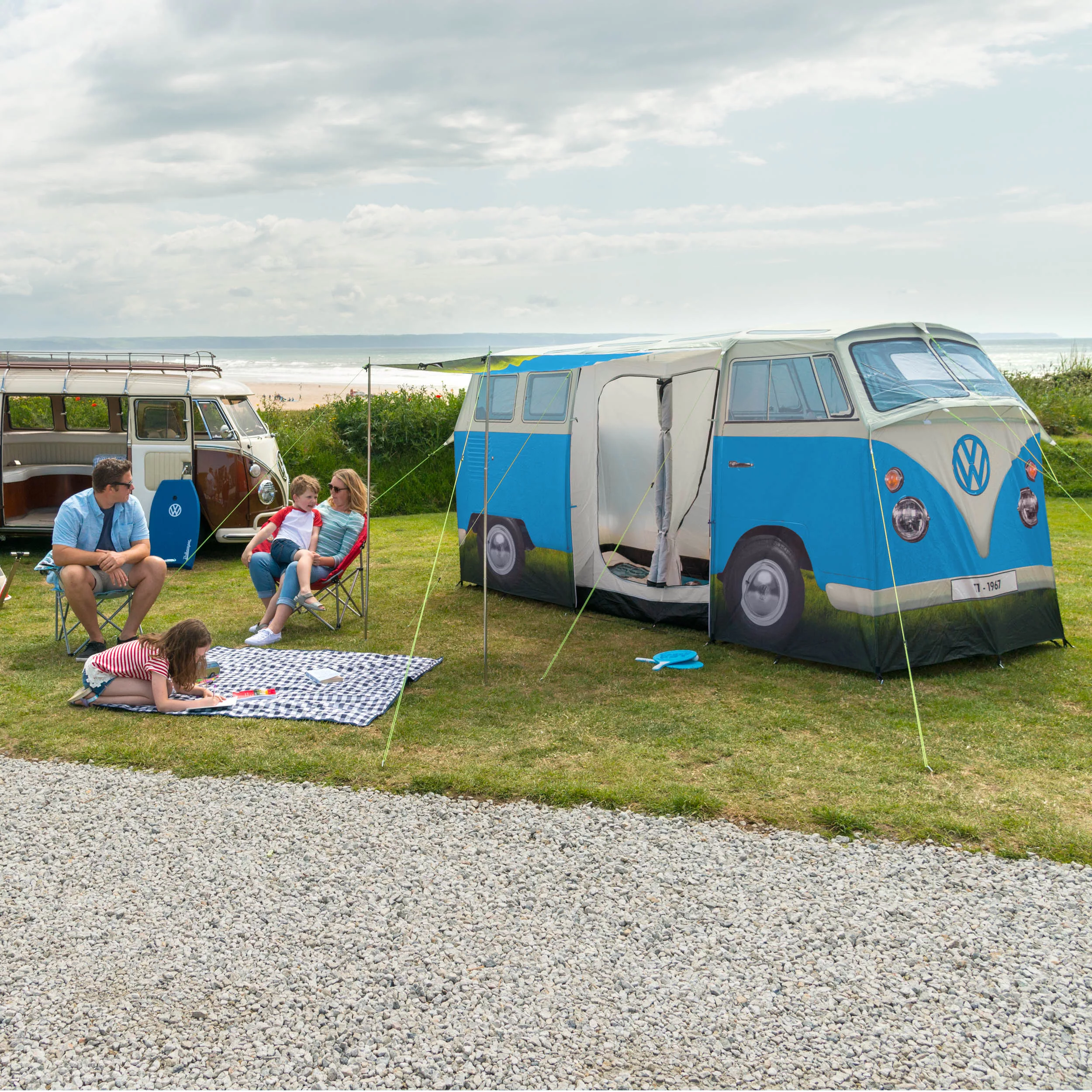 Volkswagen Blue Camper Van Quick Pitch Tent 5 Volkswagen Blue Camper Van Quick Pitch Tent - Image 5